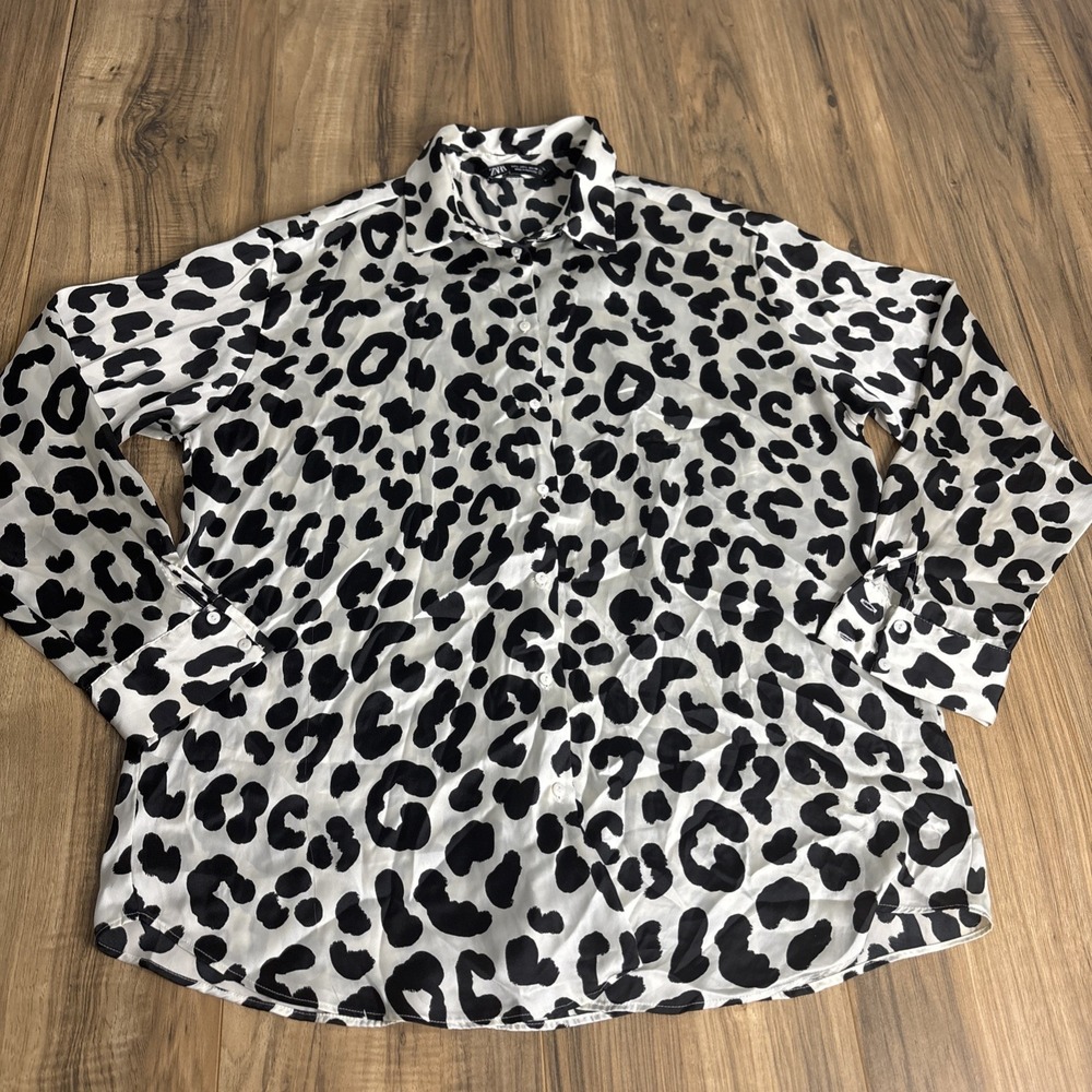 Zara Women's Blouse Large Long‎ Sleeve Button Up Cheetah Print